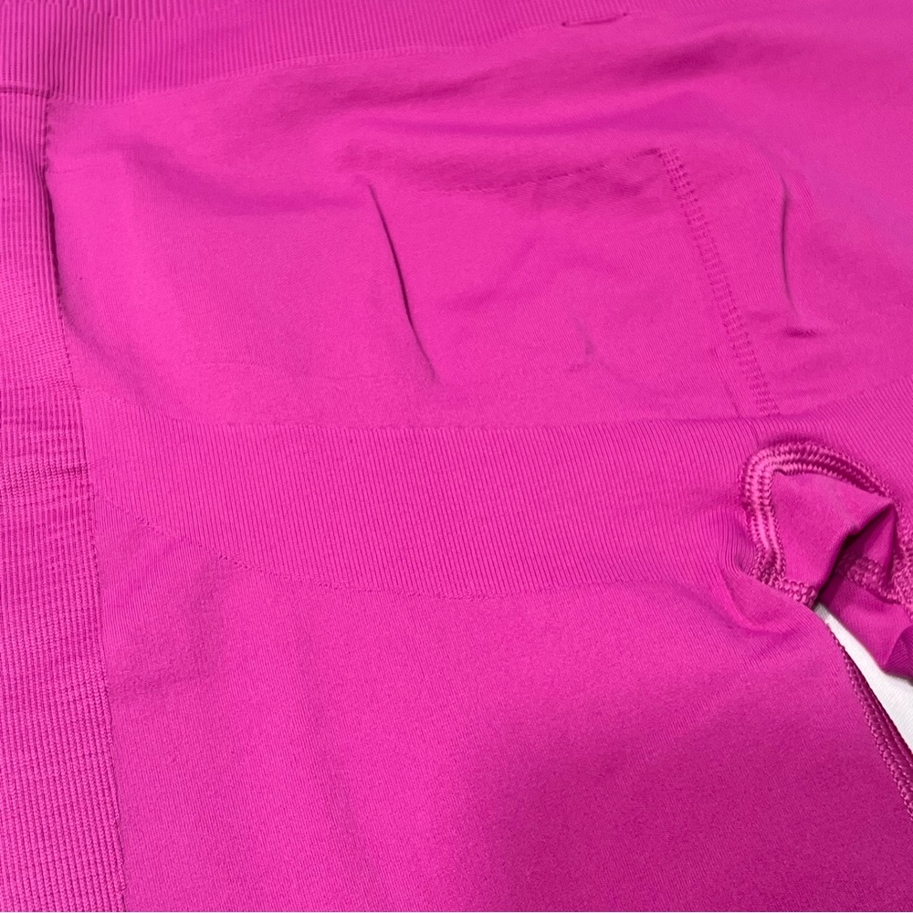 Lululemon Zone In Tight
Raspberry Size 8 - Picture 10 of 11